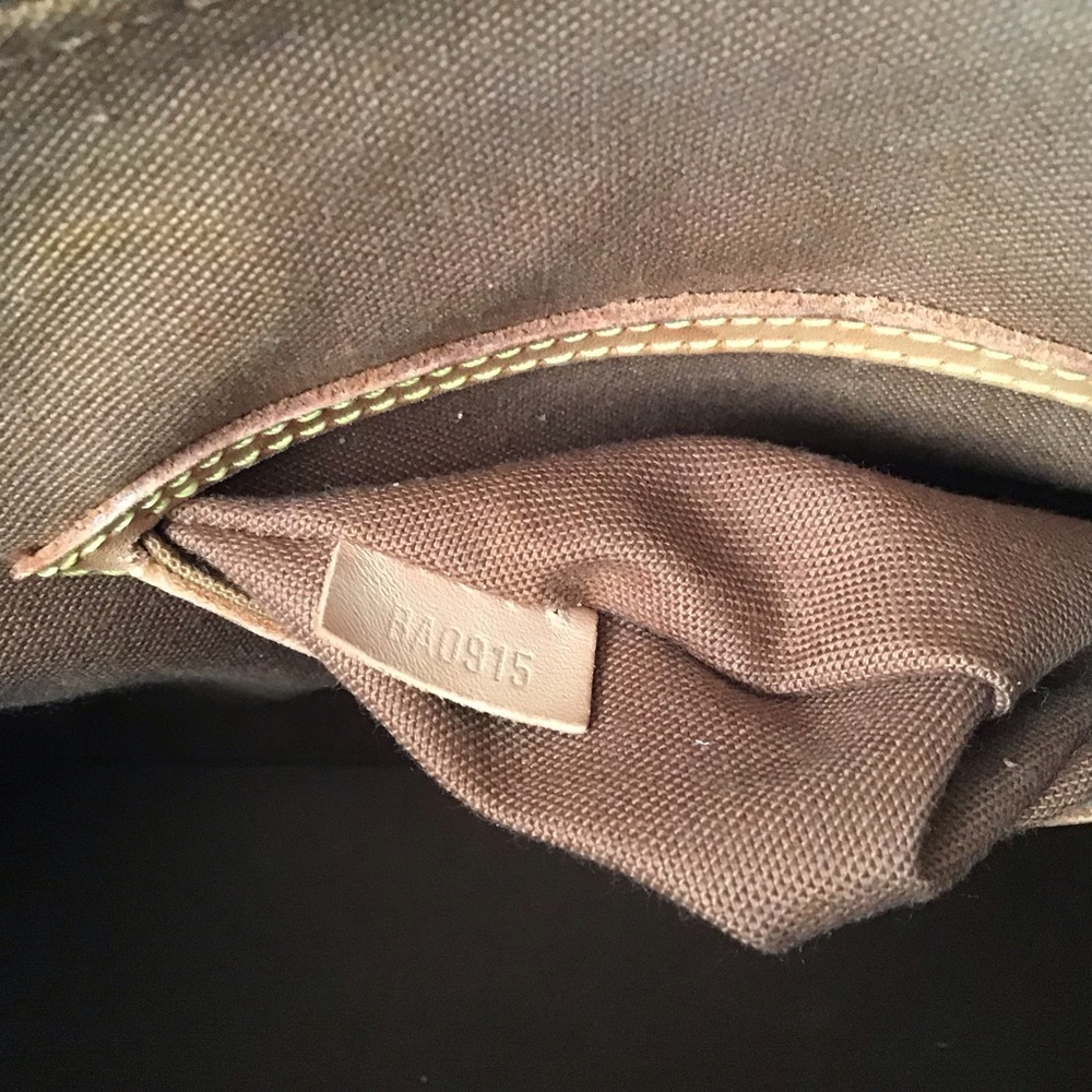 Louis Vuitton Bag - Picture 14 of 16
